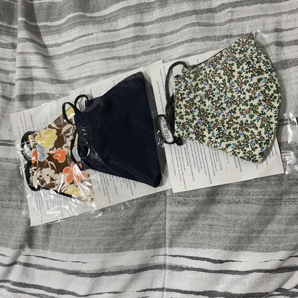 Tory Burch, set of 3 face masks. NWT